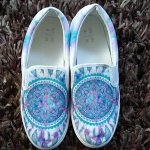 White Canvas Slip On blue and purple Pastel Mandala sneakers Size 9